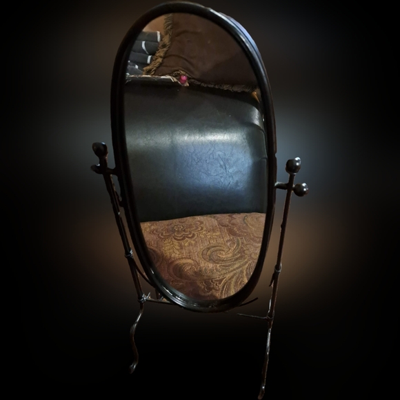 Decorative Stand Mirror - Picture 2 of 9